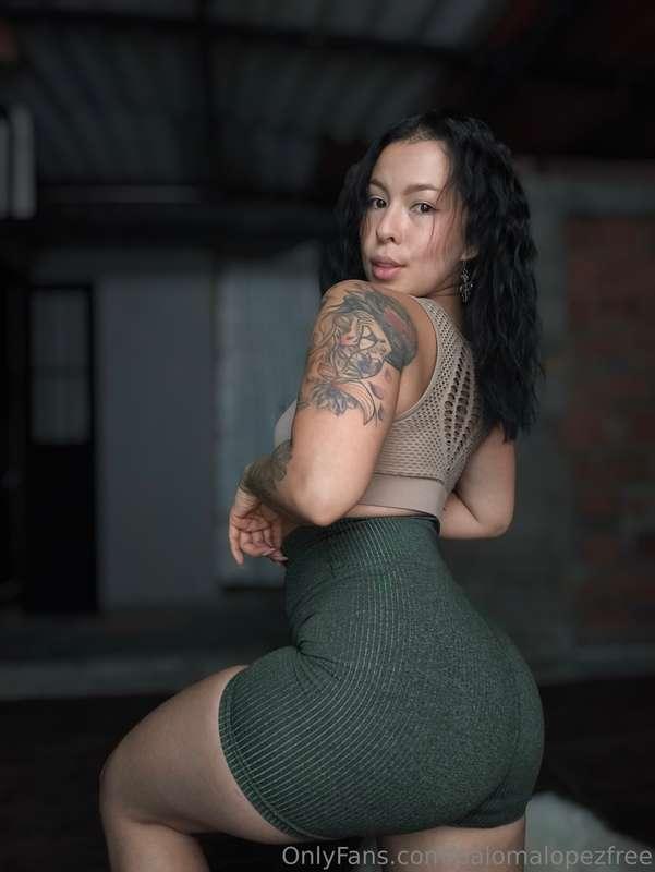 what do you think of my gym outfit?😏