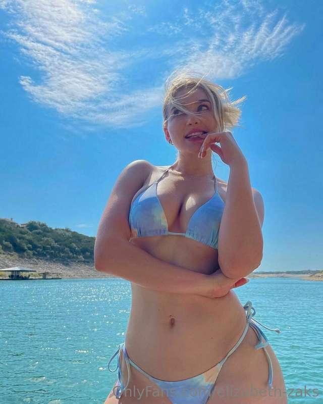 beach bum 🏖️