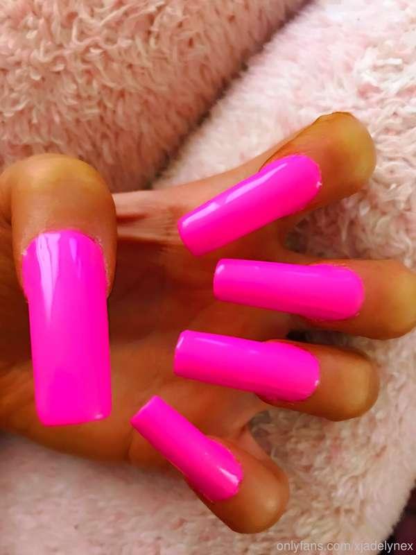 💅🏼nail fetish💅🏼💖my bimbo hand nails💖really long and bright p..