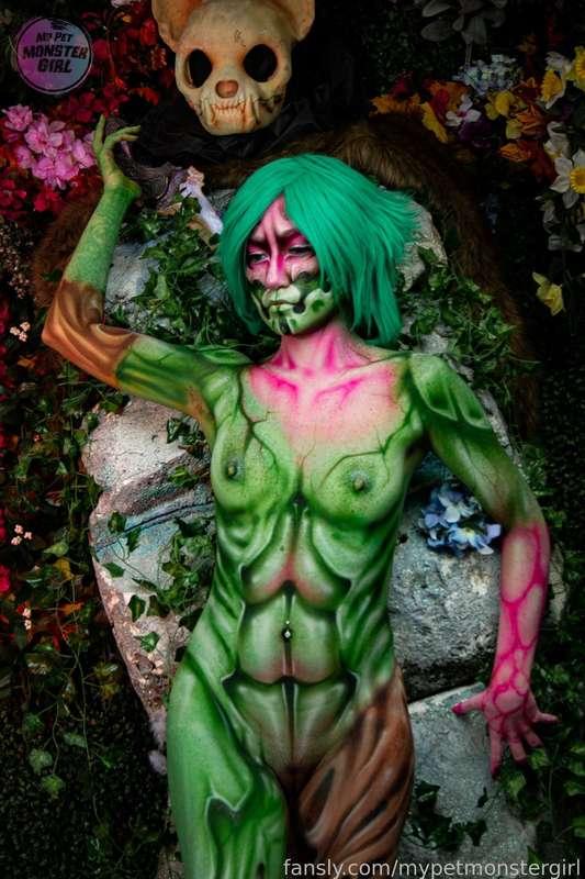 mypetmonstergirl image #3