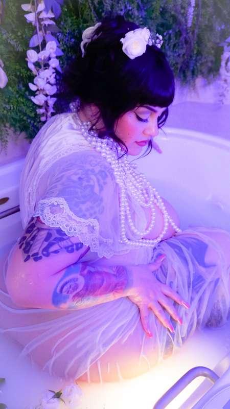 marilynmilkedme image #27