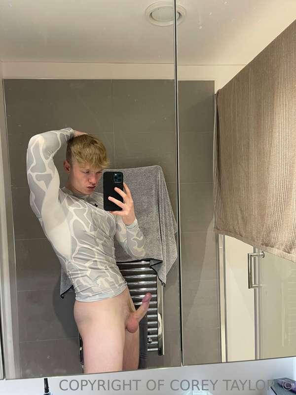 Rock hard after a hard and sweaty gym sesh 🥵