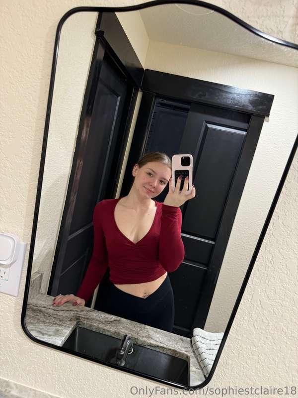 Hairs up… you know what that means…😉 👱🏼‍♀️