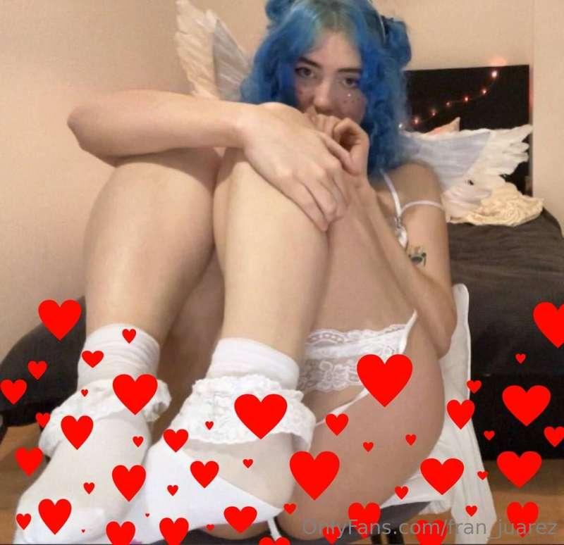 ❤️ @darcy_moon_shadow ❤️Wanna be my valentine? 👼❤️Just text ..