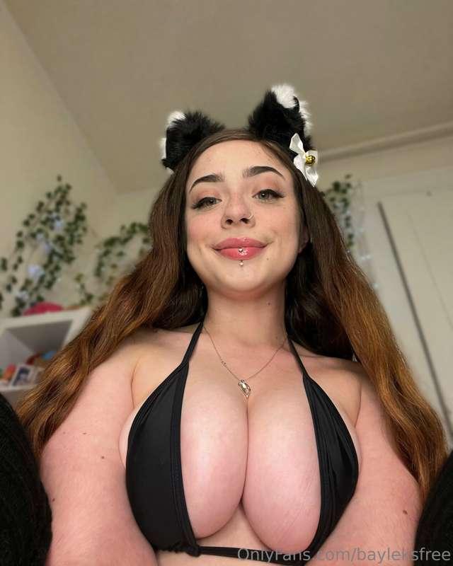 face vs. body 🖤