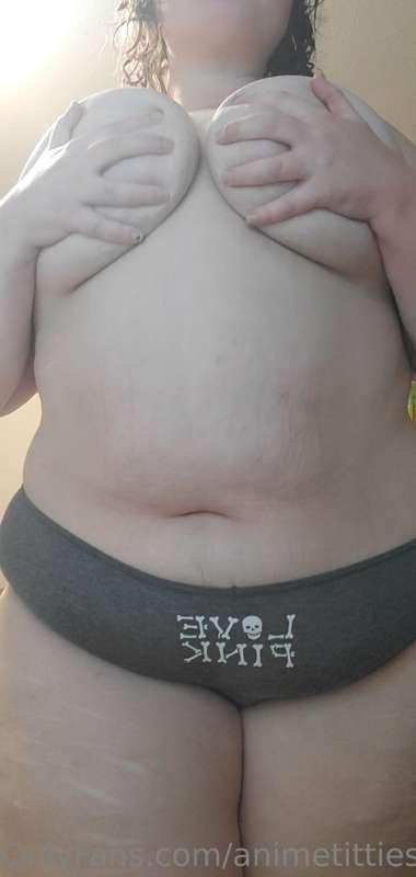 animetitties image #0