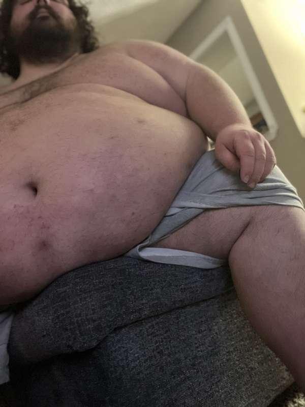 Full belly show off