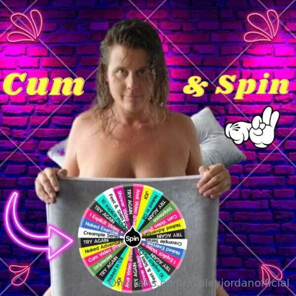 💦 SPIN & WIN MY EXPLICIT CONTENTS 💦
👉 Tip on this post, I'll..