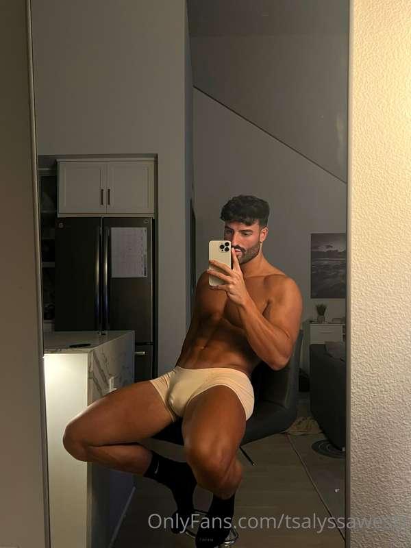 Collabing soon with @xonicobaby stay tuned :)
onlyfans.com/x..