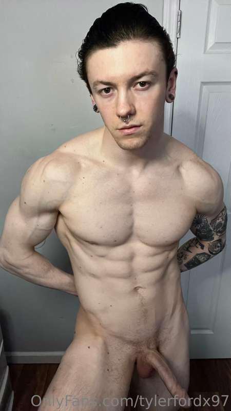 I need someone to swallow my cum rn 😩🤤