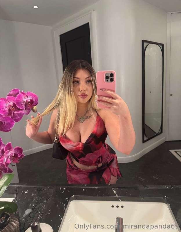 Come closer. I won’t bite unless you ask.🤤