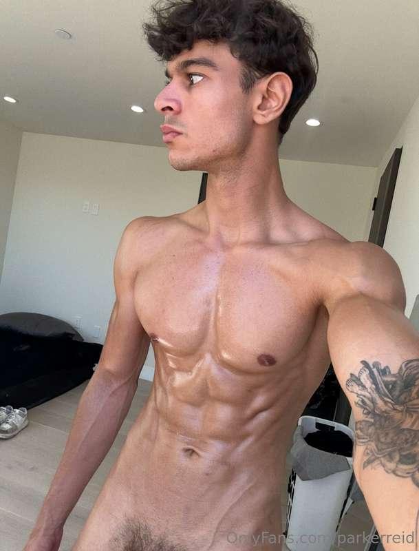 go to @parkerreidVIP rn 😏