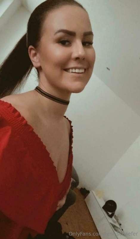 Nicht mehr lange bis zum Wochenende 😉 ich liebe rot 🆘 du auc..