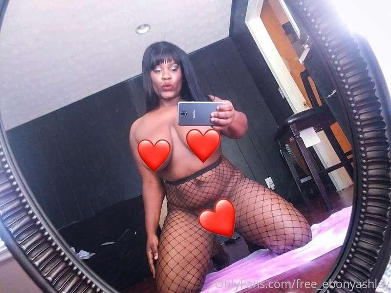 Let this n*gger bitch drain your balls tonight 👅💦