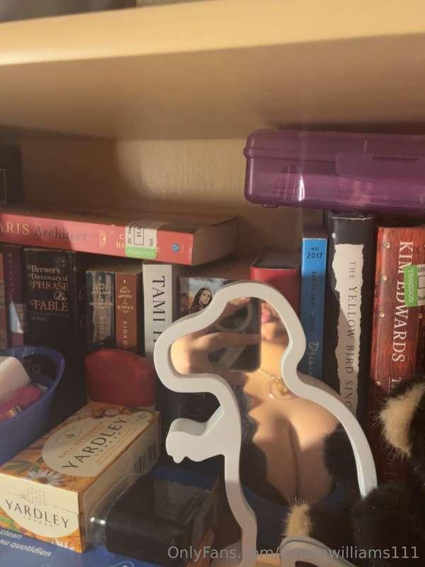 Another day another vibe! Like my new Dino mirror I bought t..