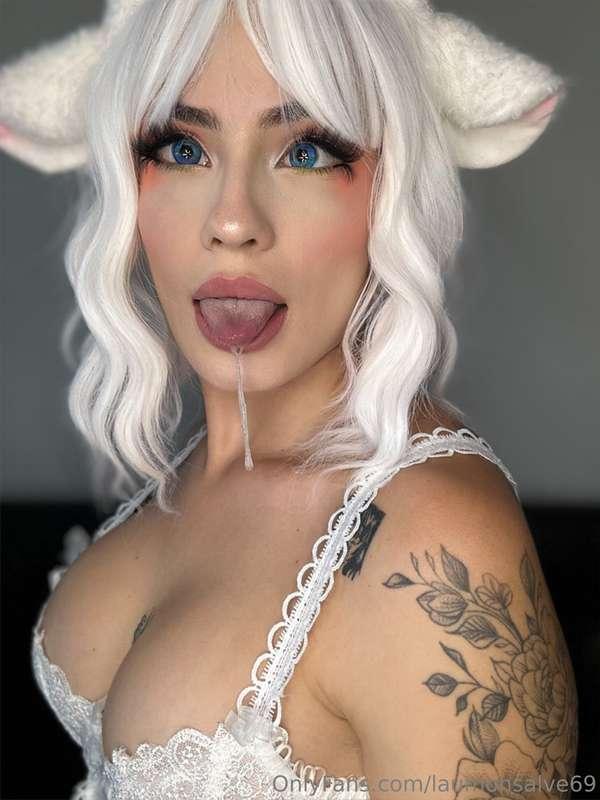 CAN YOU IMAGINE EVERYTHING I CAN DO WITH THIS LITTLE MOUTH 👅..