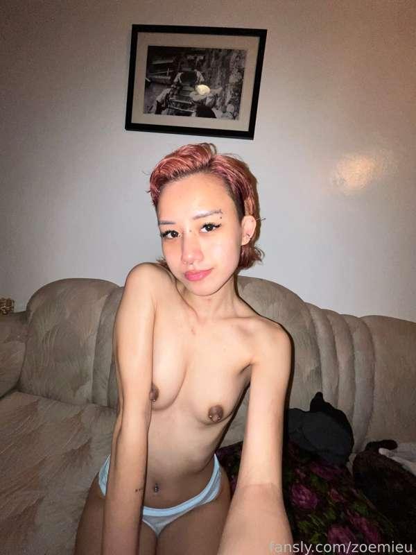 zoemieu image #1