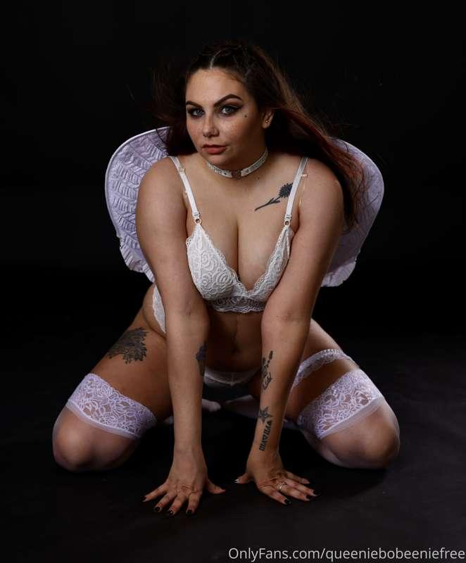 queeniebobeeniefree image #2