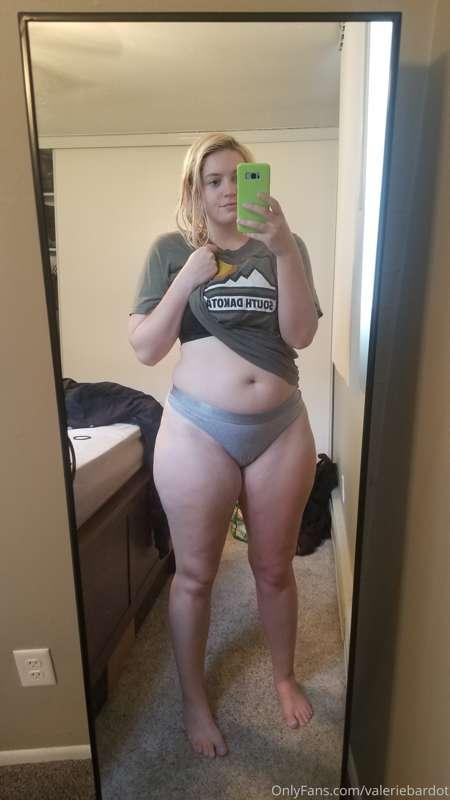 Good morning cutie! Here are some cute pics to tease you a l..