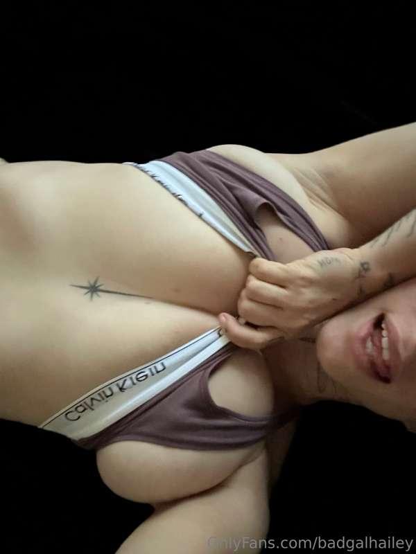 badgalhailey image #0