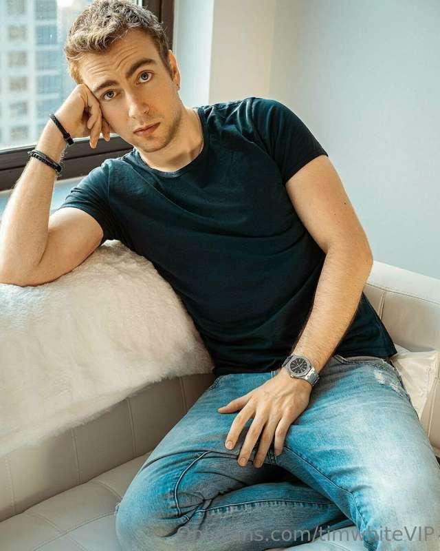 Message me a screenshot showing you subscribing to my VIP ac..