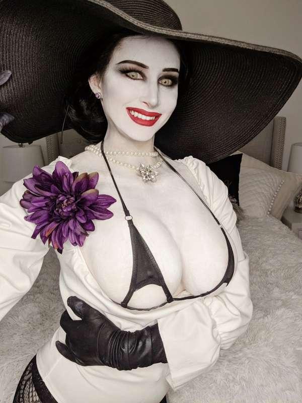 If you're here for the vampire lady with big mommy milkers, ..