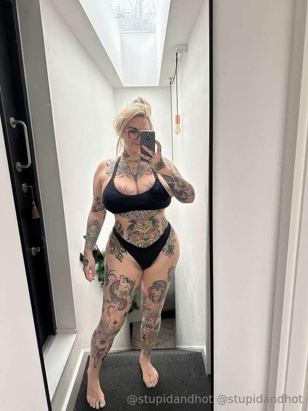 ✨you have been visited by the safety conscious bimbo, please..