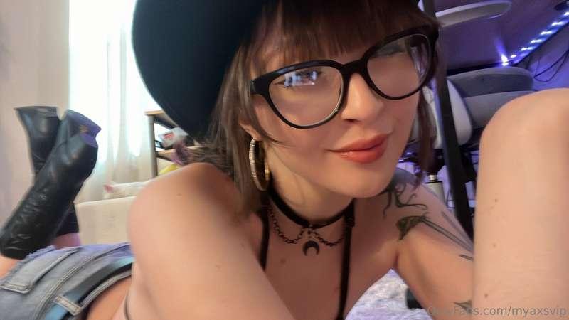 lets ignore the tags on my boots xD