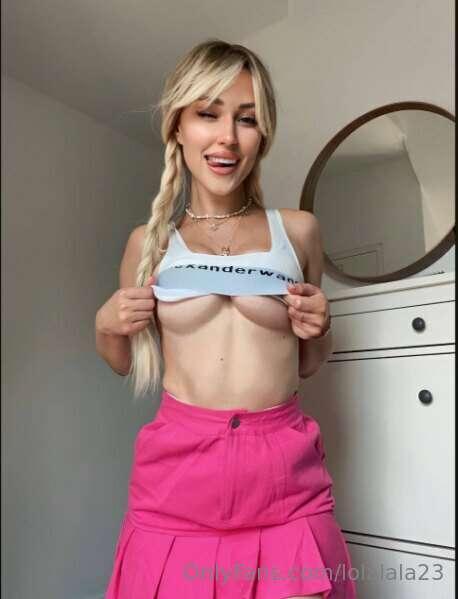 🟢She needs your cock right now @becca_cute_barbie🟢
My hot wo..