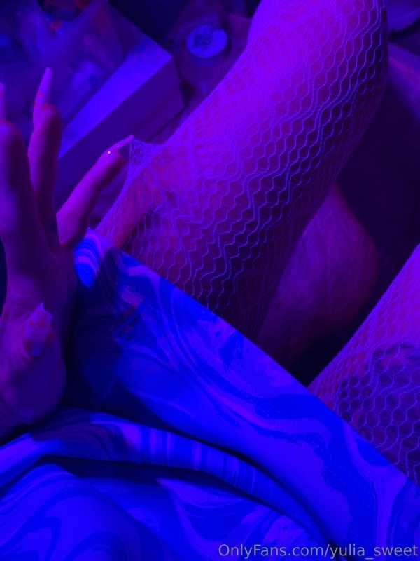 Do you want to rip these tights on me?👀👀
