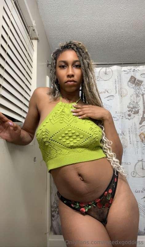 #AD FREE TRIAL @ratedxgoddess My world 🌎everything effortles..