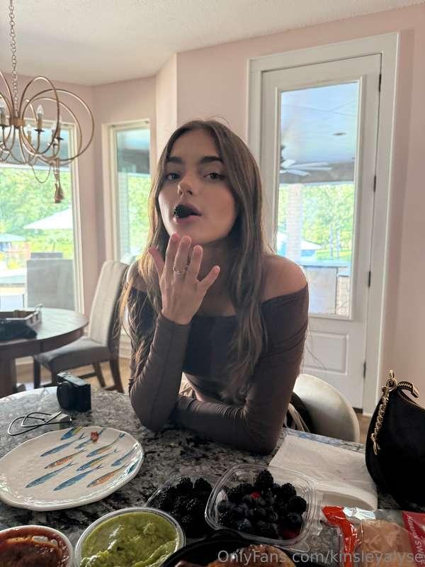 kinsleyalyse image #0