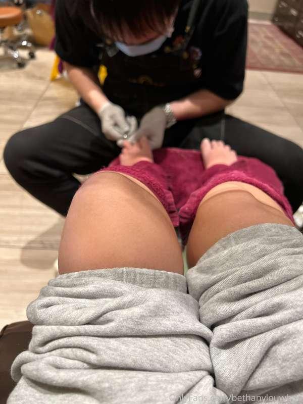 nothing better than getting your feet rubbed for an hour 😫😍