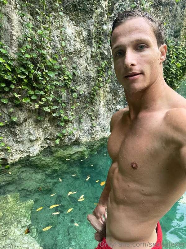 Sexy swim day)