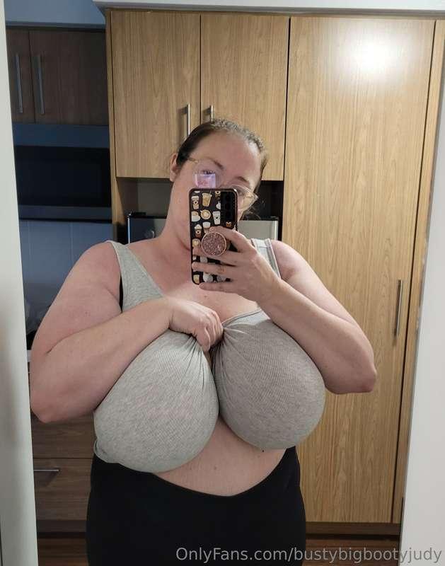 Jugolicious 😉 VIP 🔥🔥 @bustybigbooty 