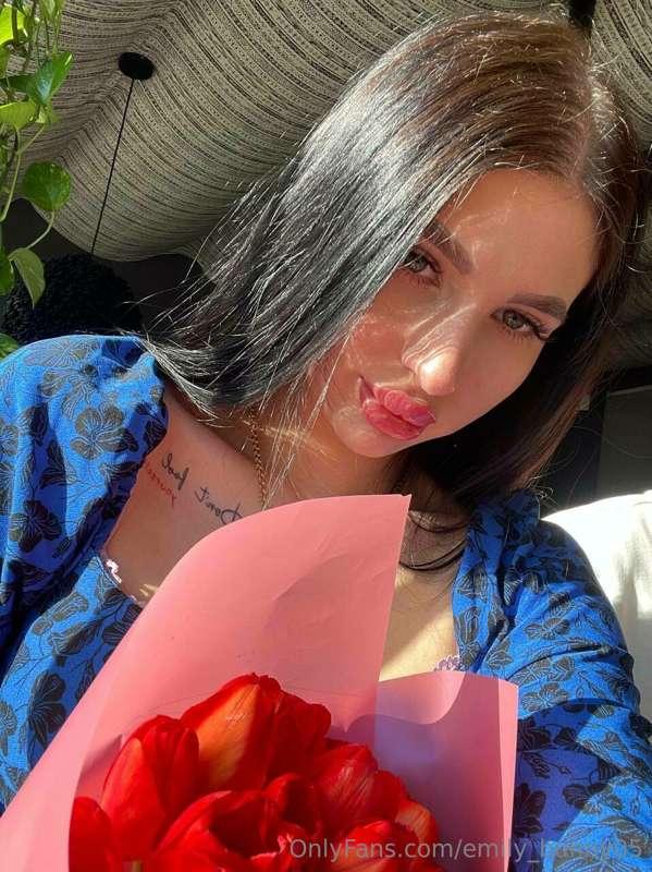 I love flowers so much 😍😍🥰🥰