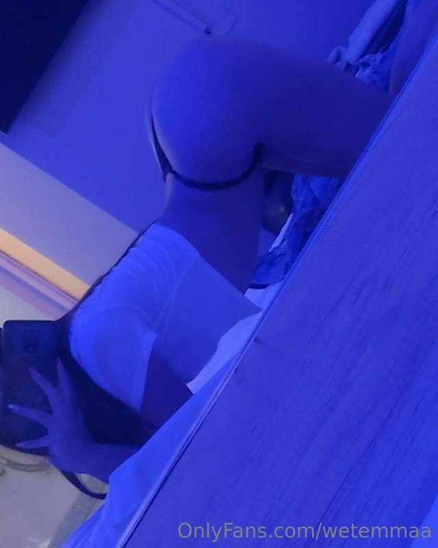 Hi daddy 💦 I'm Emma and I'm 18y
 I'm ready to be your slut 🔥..