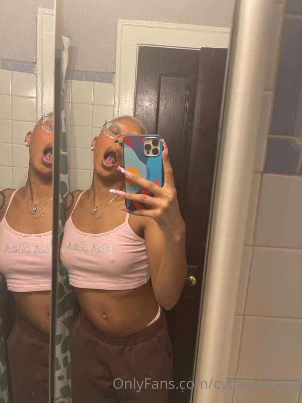 cyberbabe94 image #0