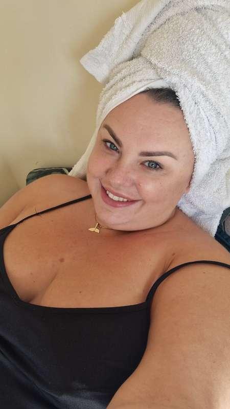 Sunday lazy morning....I love to lie down in bed after a hot..
