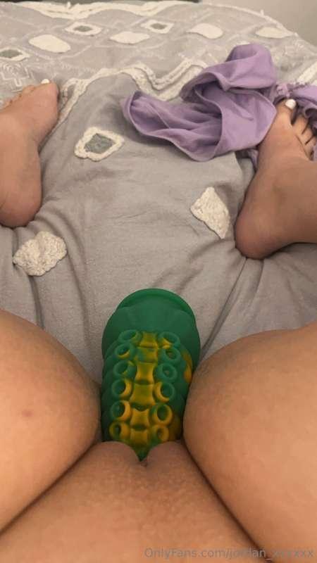 Monster cocks are literally the best feeling, all the suctio..