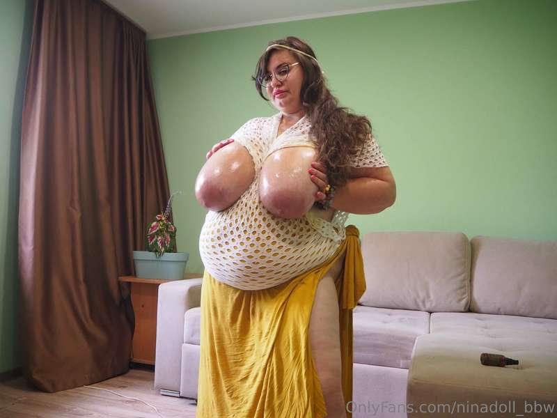 Some pics from goddess Aphrodite video