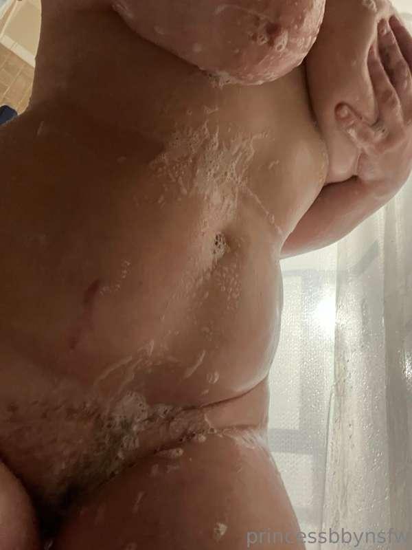 scrub a dub fuck me in a tub 🧼🛀🏼