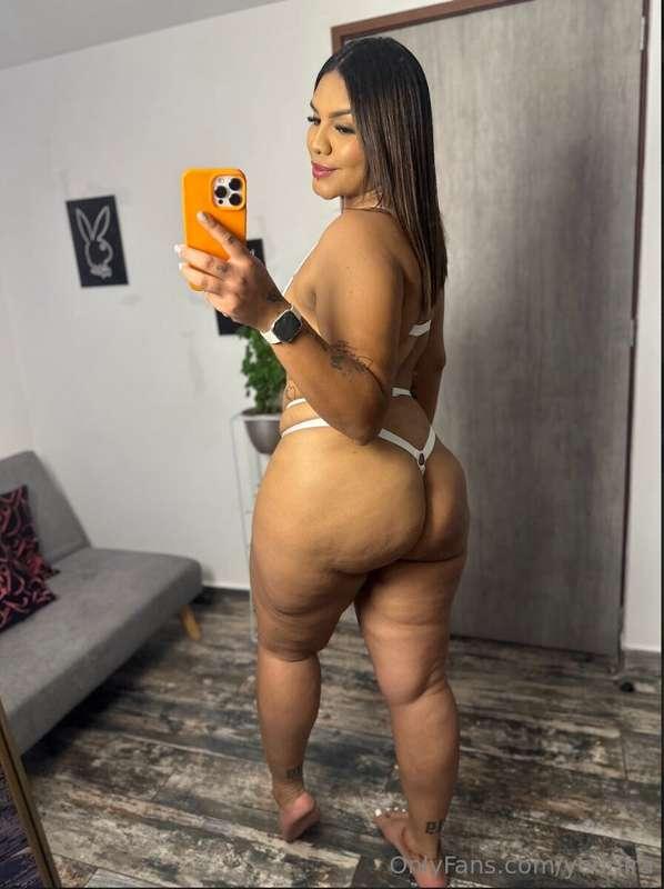 what's nicer than looking at the mirror? 😉 bet touching and ..