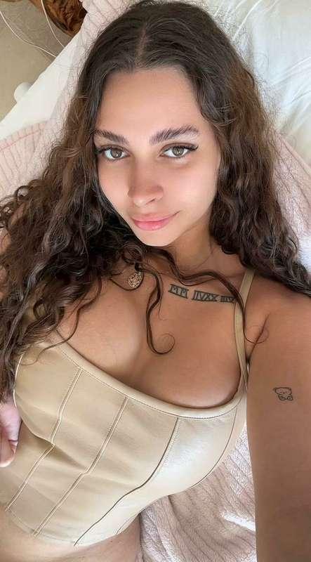 Just me… up close and a little dangerous 😘 You like this vie..