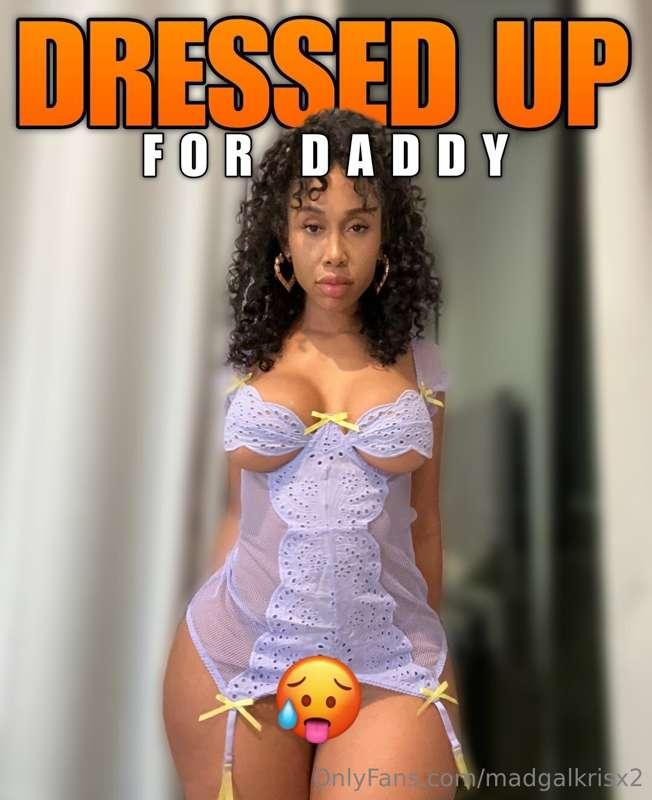 ### NAUGHTY IN THE BATHROOM 👅 
Took it *all off* 🥵 absolutel..