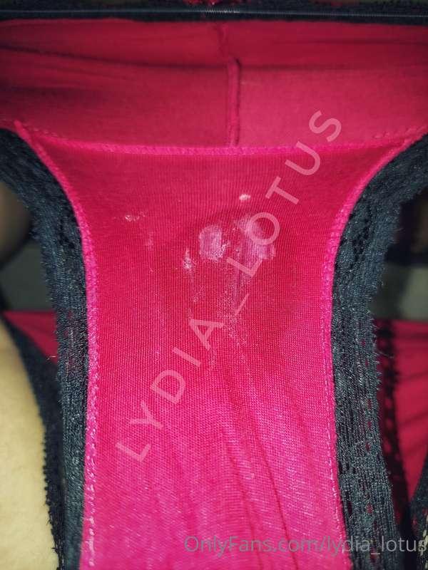 Who likes creamy panties? 😏🤤😈

⭐Don't forget to tip if you e..