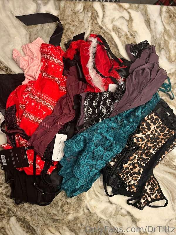 Oh my gosh 🤣 all new lingerie and shooting equipment. If y’a..