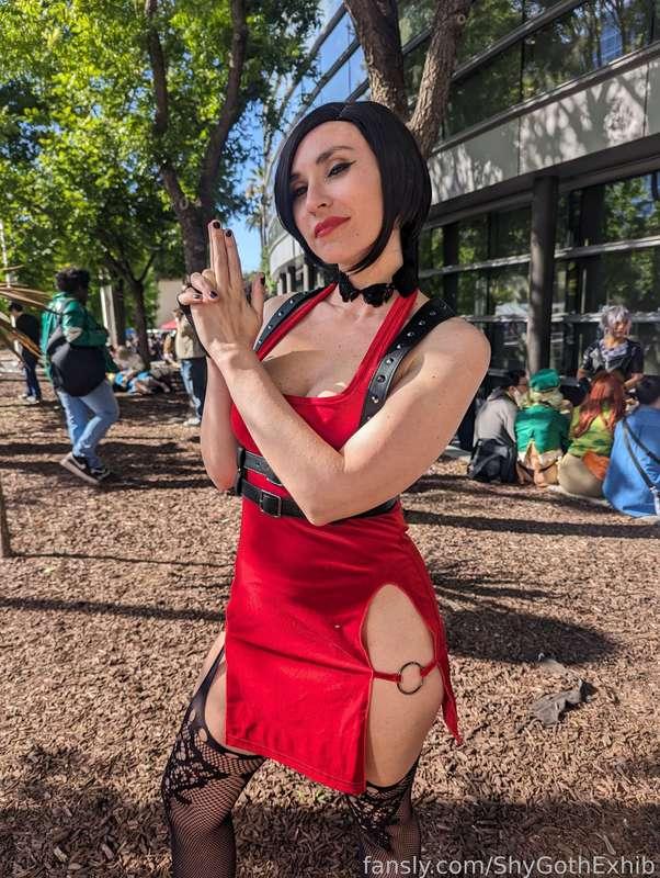 I went to Famine this year as Ada Wong from Resident Evil! 
The clip is me showing off my panty status that I had the whole convention 😏

#adawong #ada #residentevil #cosplay #public 