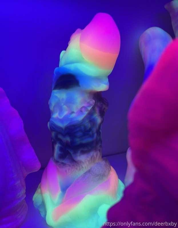 Got this gorgeous toy today! Look at the glow, He’s another ..