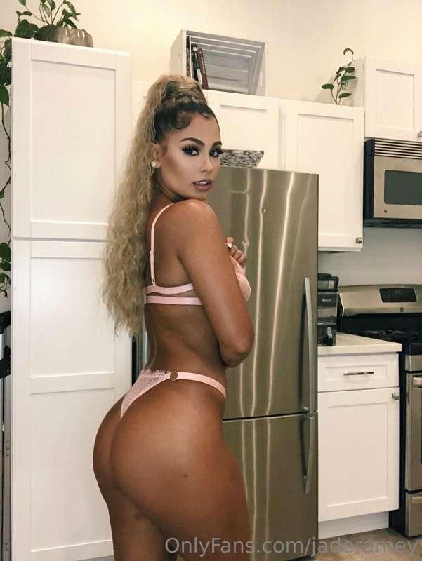 I’m feeling naughtyyy ***DM ME***